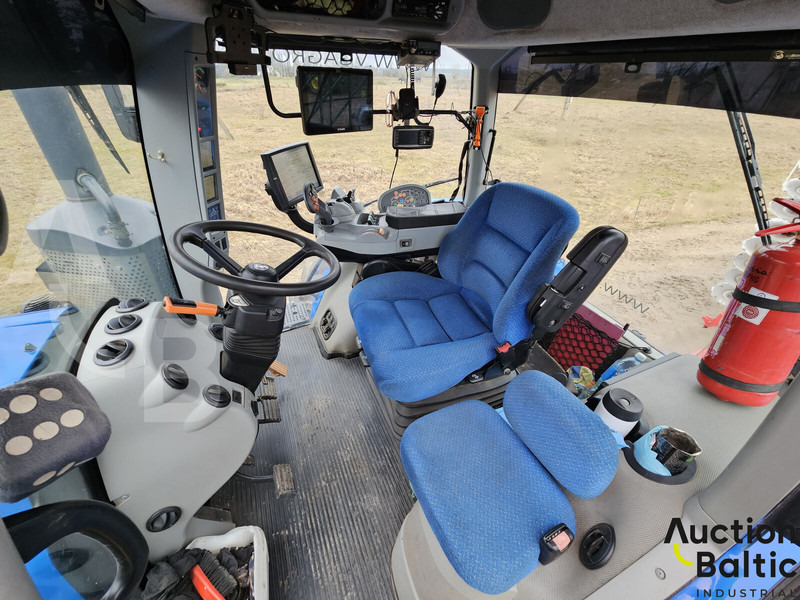 New Holland T 8.410 - Traktor: foto 4 New Holland T 8.410 - Traktor: foto 4
