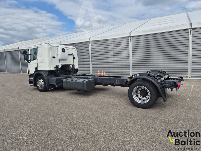 Scania P 450 - Kamion kabinë-shasi: foto 4 Scania P 450 - Kamion kabinë-shasi: foto 4