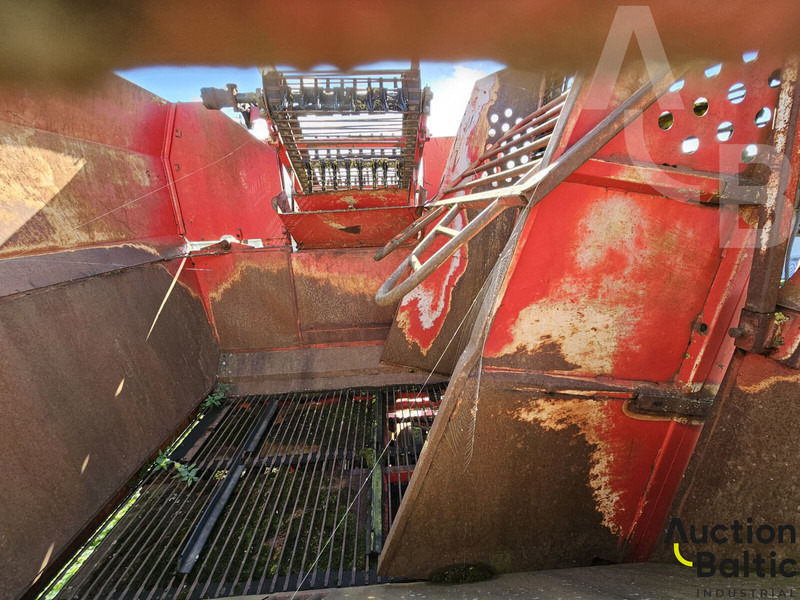 TIM Sugar beet harvester - Autokombajnë: foto 5 TIM Sugar beet harvester - Autokombajnë: foto 5