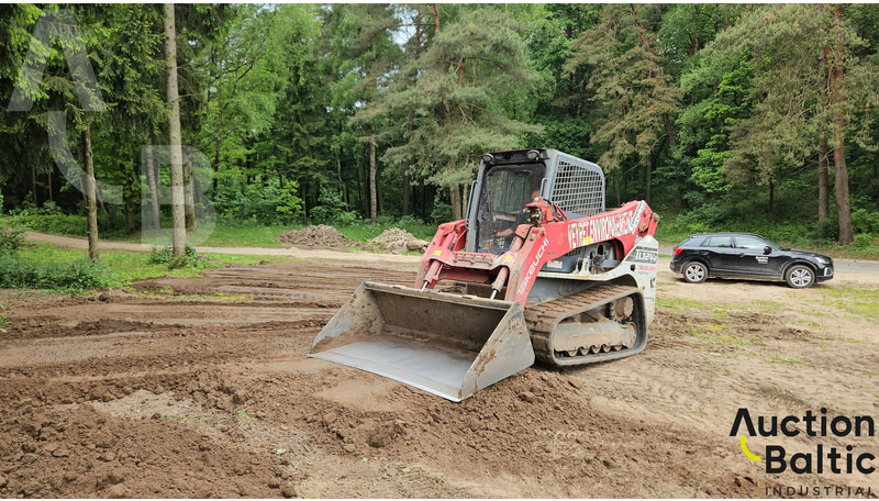 Takeuchi TL12V-2 - Fadrom me zinxhir: foto 1 Takeuchi TL12V-2 - Fadrom me zinxhir: foto 1