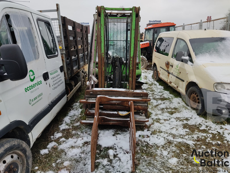 UniCarriers 30 - Pirun më naftë: foto 4 UniCarriers 30 - Pirun më naftë: foto 4