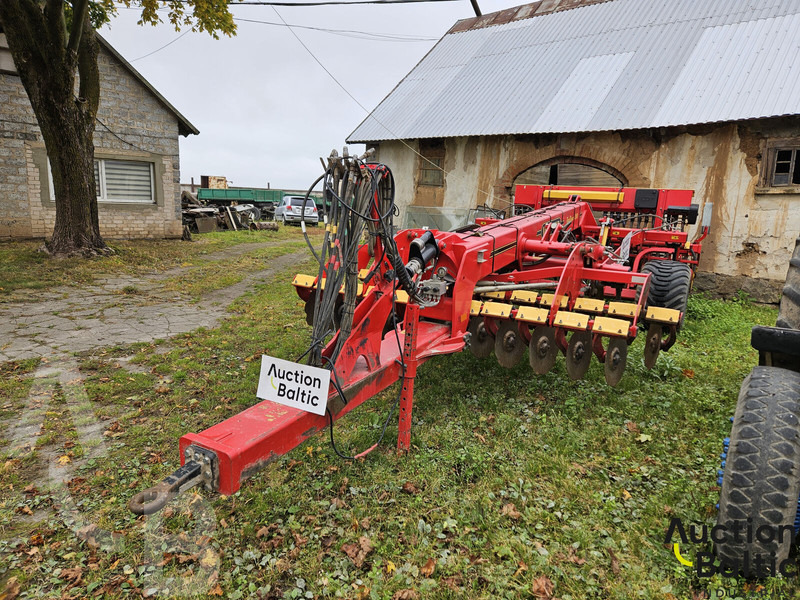 Vaderstad TD300 - Mbjellëse e kombinuar në radhë: foto 1 Vaderstad TD300 - Mbjellëse e kombinuar në radhë: foto 1