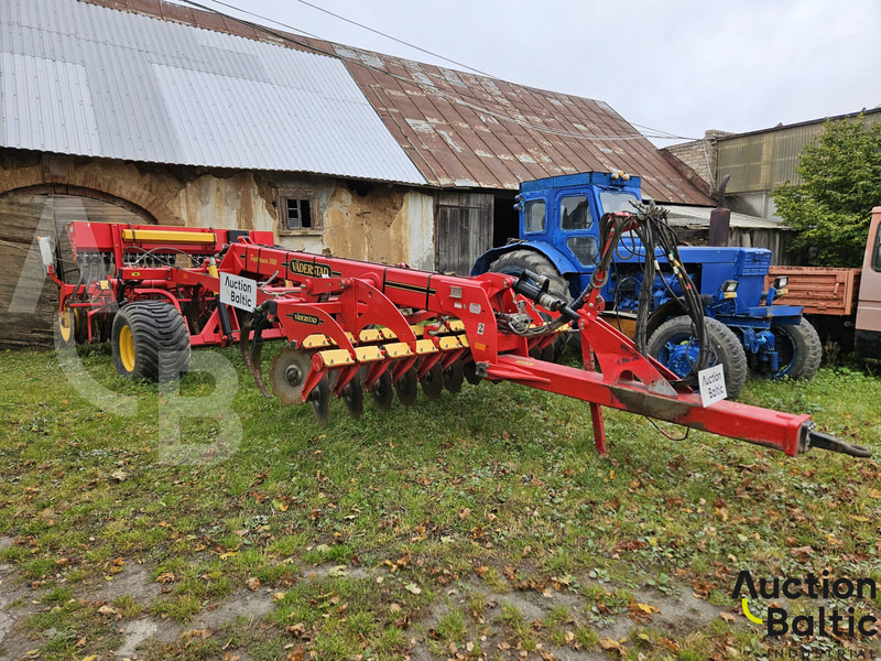 Vaderstad TD300 - Mbjellëse e kombinuar në radhë: foto 2 Vaderstad TD300 - Mbjellëse e kombinuar në radhë: foto 2
