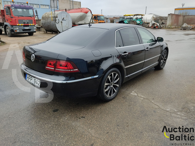 Volkswagen Phaeton - Veturë: foto 4 Volkswagen Phaeton - Veturë: foto 4