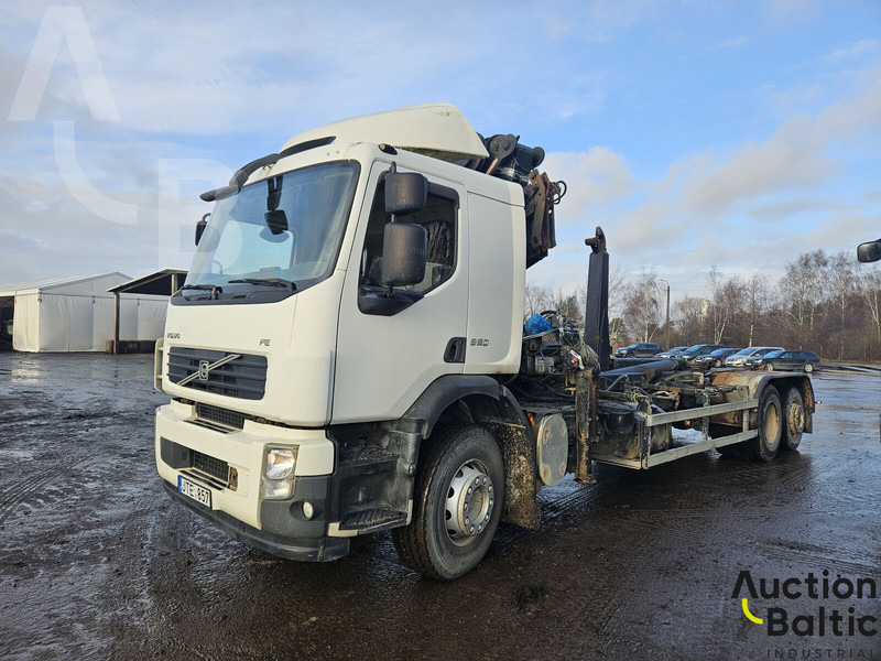 Volvo FE320 - Kamion vetëngarkues, Kamion me vinç: foto 1 Volvo FE320 - Kamion vetëngarkues, Kamion me vinç: foto 1