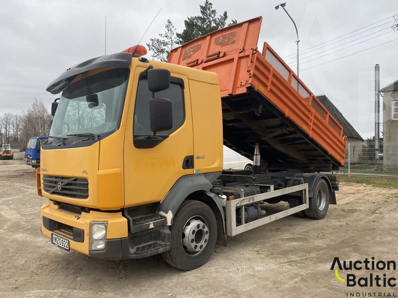 Volvo FL 240 4x2 - Kamion vetëshkarkues: foto 2 Volvo FL 240 4x2 - Kamion vetëshkarkues: foto 2