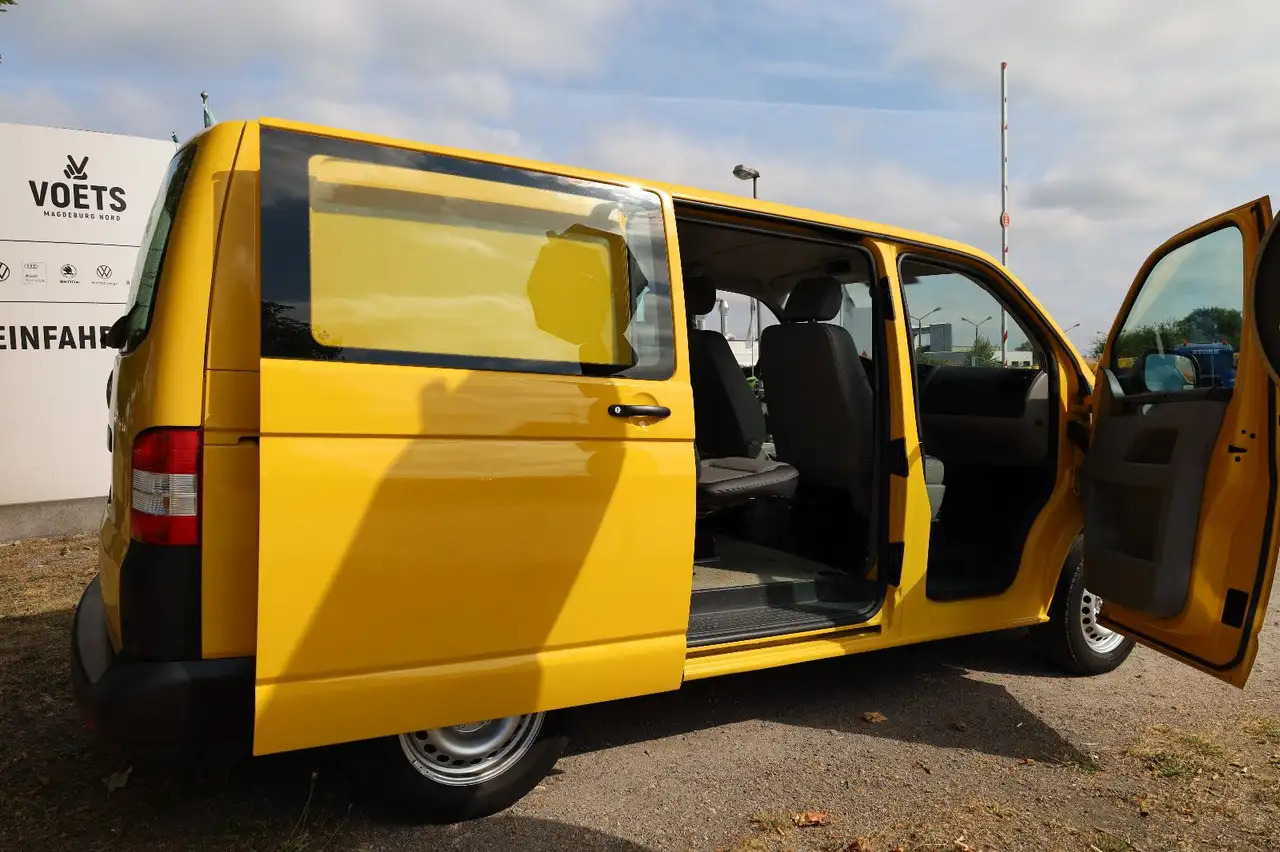 Volkswagen T5 Transporter/ 2.0 TDI/EU5/1.Hand/5-Sitze - Kamioncine dopio kabinë: foto 2 Volkswagen T5 Transporter/ 2.0 TDI/EU5/1.Hand/5-Sitze - Kamioncine dopio kabinë: foto 2
