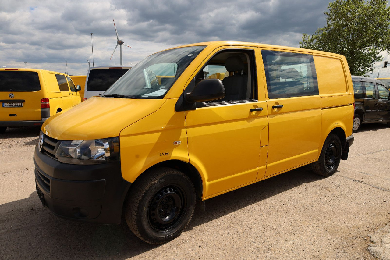 Volkswagen T5 Transporter Kasten-Kombi 2.0 TDI/EU5/5-Sitze - Furgon pasagjerësh: foto 4 Volkswagen T5 Transporter Kasten-Kombi 2.0 TDI/EU5/5-Sitze - Furgon pasagjerësh: foto 4