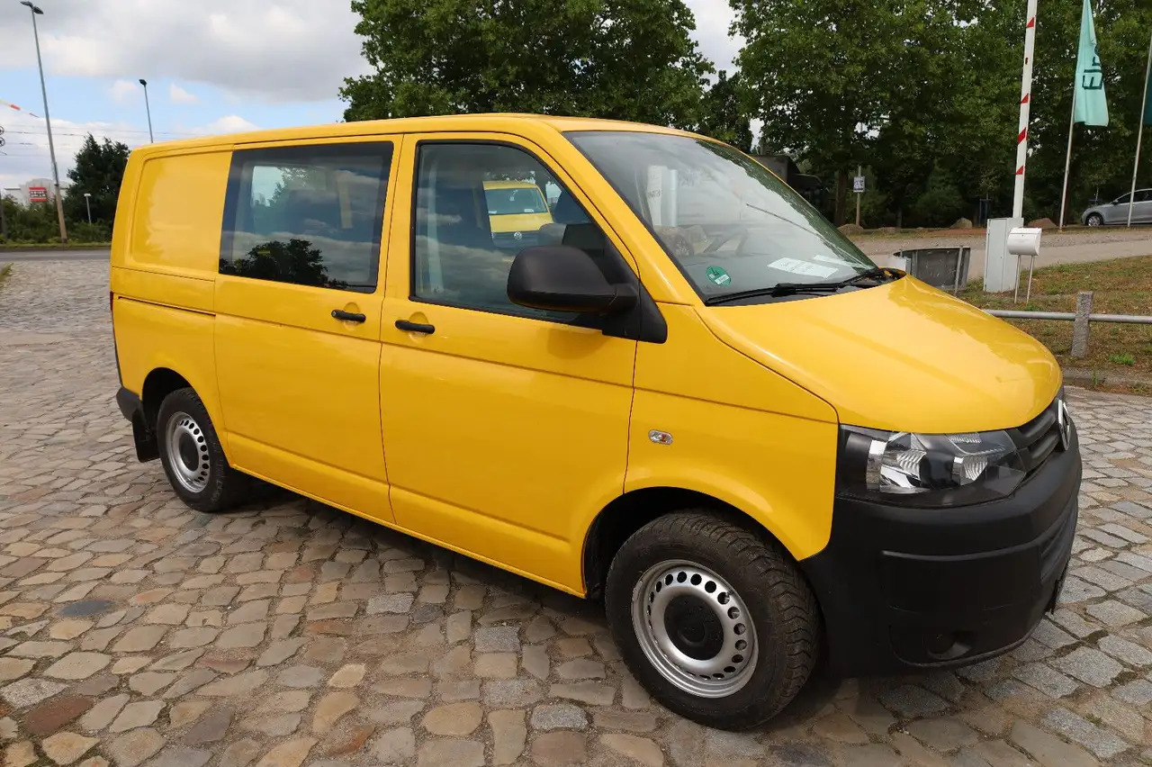 Volkswagen T5 Transporter Kasten-Kombi 2.0 TDI/EU5/5-Sitze - Veturë: foto 4 Volkswagen T5 Transporter Kasten-Kombi 2.0 TDI/EU5/5-Sitze - Veturë: foto 4