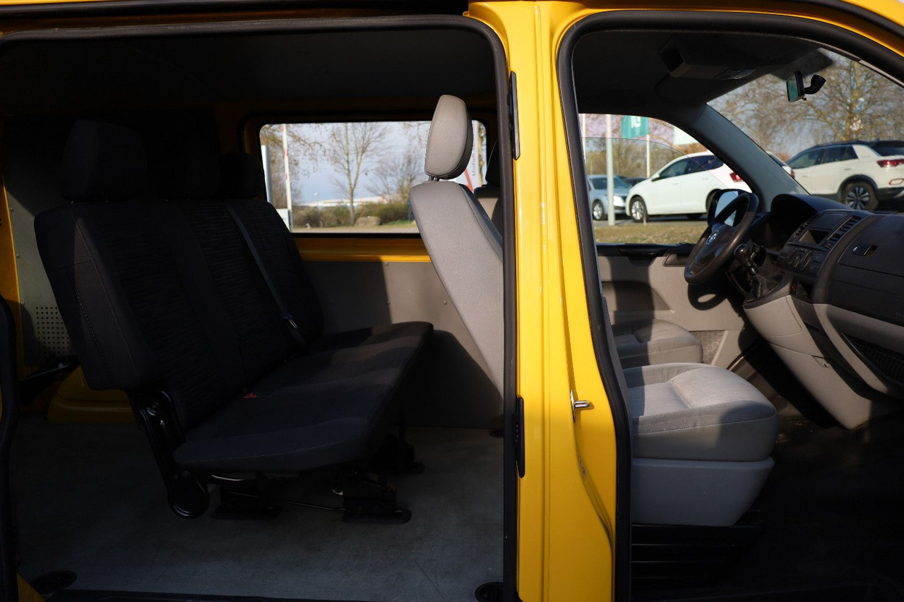 Volkswagen T5 Transporter Kasten-Kombi 2.0 TDI/EU5/5-Sitze - Furgon pasagjerësh: foto 4 Volkswagen T5 Transporter Kasten-Kombi 2.0 TDI/EU5/5-Sitze - Furgon pasagjerësh: foto 4