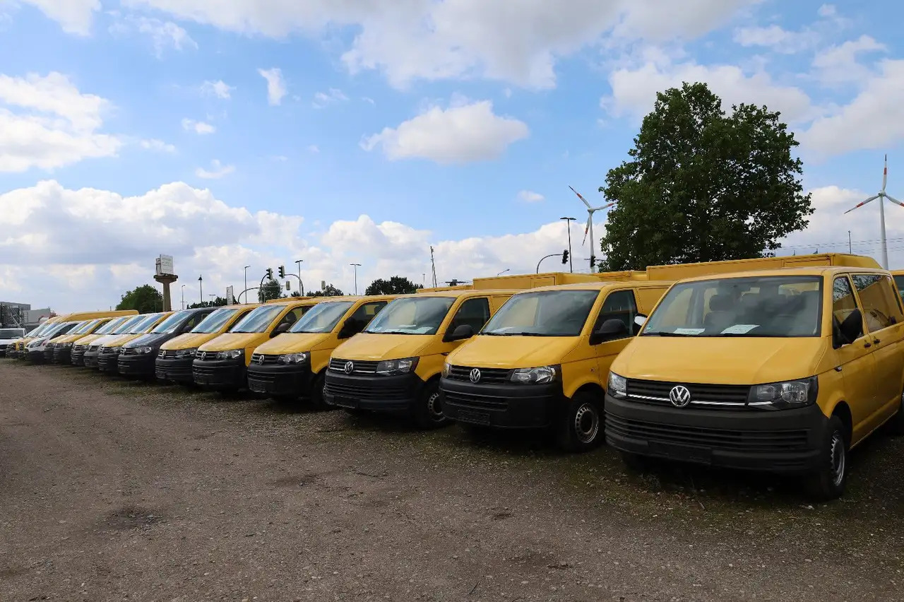 Volkswagen T5 Transporter Kasten-Kombi 2.0 TDI/EU5/5-Sitze - Kamioncine dopio kabinë: foto 4 Volkswagen T5 Transporter Kasten-Kombi 2.0 TDI/EU5/5-Sitze - Kamioncine dopio kabinë: foto 4