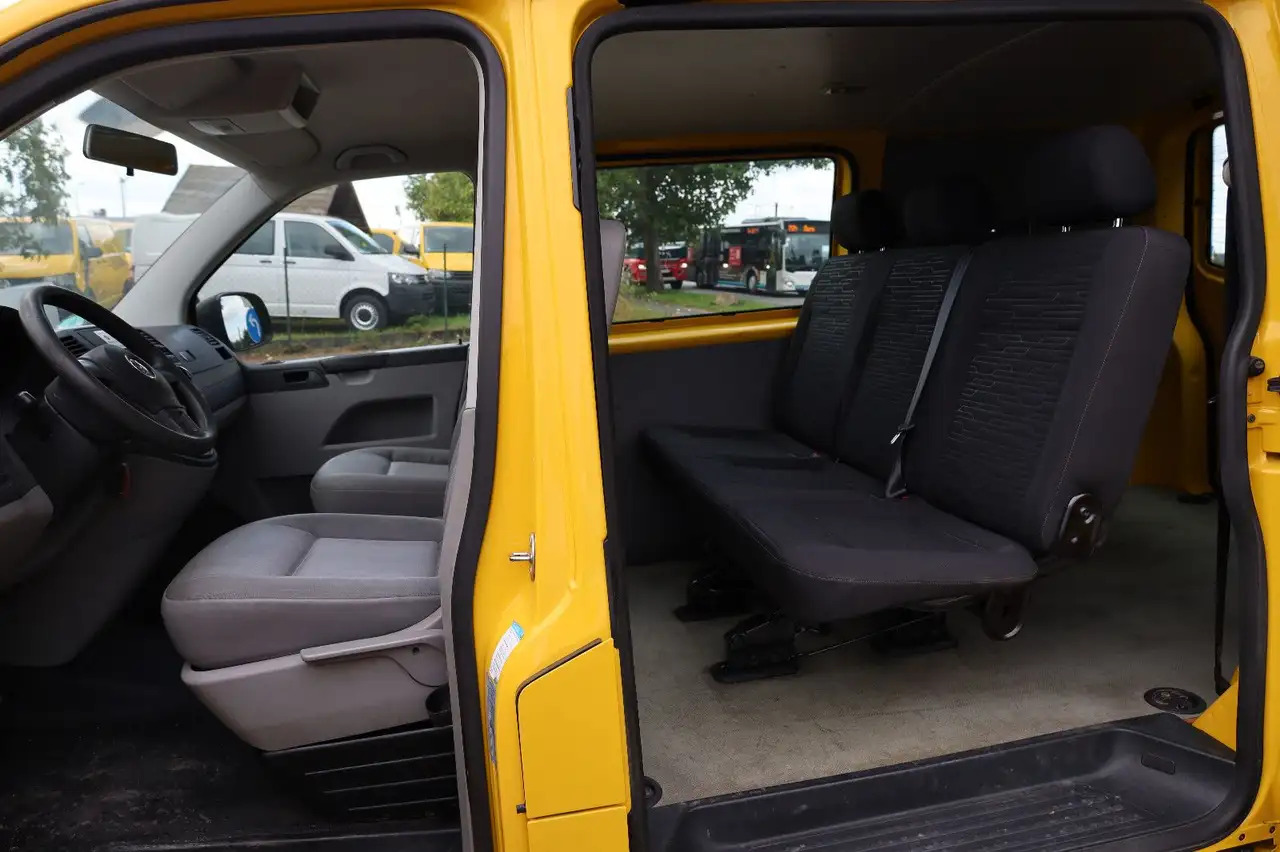 Volkswagen T5 Transporter Kasten-Kombi 2.0 TDI/EU5/5-Sitze - Kamioncine dopio kabinë: foto 2 Volkswagen T5 Transporter Kasten-Kombi 2.0 TDI/EU5/5-Sitze - Kamioncine dopio kabinë: foto 2
