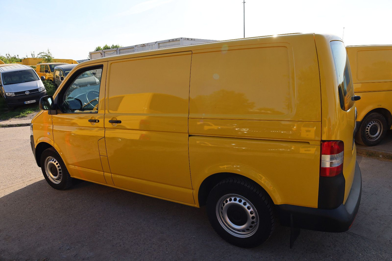 Volkswagen T5 Transporter Kasten-Kombi 2.0 TDI/EU5 - Furgon i vogël: foto 3 Volkswagen T5 Transporter Kasten-Kombi 2.0 TDI/EU5 - Furgon i vogël: foto 3