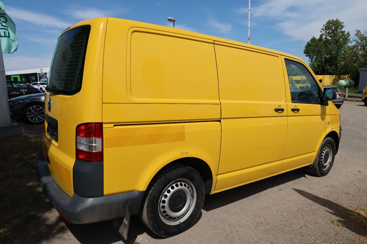 Volkswagen T5 Transporter Werkstatt 2.0 TDI/EU5 - Furgon i vogël: foto 4 Volkswagen T5 Transporter Werkstatt 2.0 TDI/EU5 - Furgon i vogël: foto 4