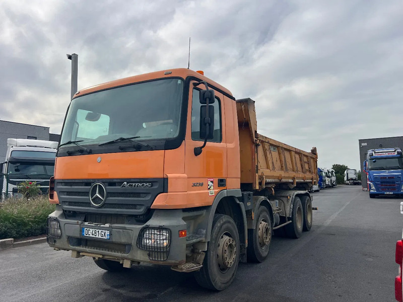 Mercedes-Benz Actros 3336 8x4 TIPPER**3 Pedals**Actros 3336** - Kamion vetëshkarkues: foto 5 Mercedes-Benz Actros 3336 8x4 TIPPER**3 Pedals**Actros 3336** - Kamion vetëshkarkues: foto 5