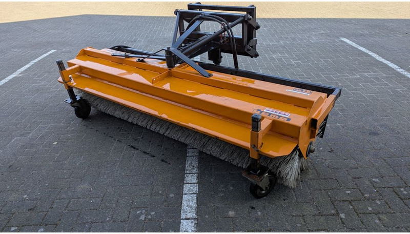 Bema Bema 25 Veegmachine - Makineri pastrimi: foto 4 Bema Bema 25 Veegmachine - Makineri pastrimi: foto 4