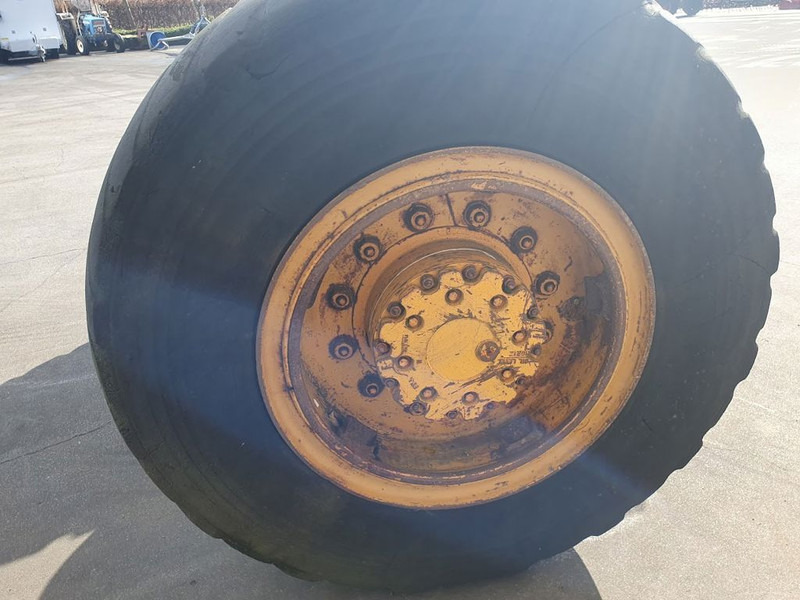 Vissers Mechanisatie As met banden - Bosht dhe pjesë këmbimi për Kamioni: foto 2 Vissers Mechanisatie As met banden - Bosht dhe pjesë këmbimi për Kamioni: foto 2