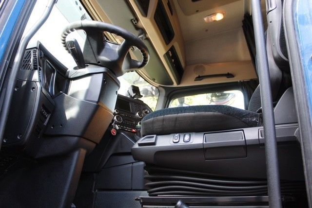 Mercedes-Benz Actros 4 2-Achser BM 963 1846 OM470 4x2 SZM - Gjysmë-kamion: foto 4 Mercedes-Benz Actros 4 2-Achser BM 963 1846 OM470 4x2 SZM - Gjysmë-kamion: foto 4