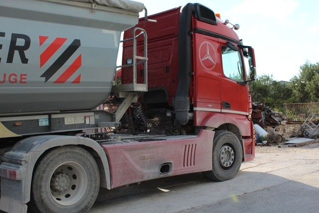 Mercedes-Benz Actros 4 2-Achser BM 963 1848 OM471 4x2 SZM - Gjysmë-kamion: foto 3 Mercedes-Benz Actros 4 2-Achser BM 963 1848 OM471 4x2 SZM - Gjysmë-kamion: foto 3