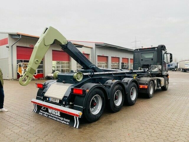 Auflieger Abrollkipper Hakenlift Agrarausführung - Transportjer kontejnerësh/ Gjysmë rimorkio me karroceri të çmontueshme: foto 3 Auflieger Abrollkipper Hakenlift Agrarausführung - Transportjer kontejnerësh/ Gjysmë rimorkio me karroceri të çmontueshme: foto 3