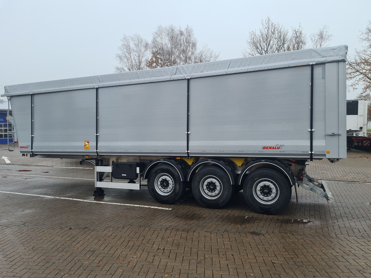 Benalu Bulkliner S 95 Schlammdicht - Gjysmë rimorkio vetëshkarkuese: foto 4 Benalu Bulkliner S 95 Schlammdicht - Gjysmë rimorkio vetëshkarkuese: foto 4