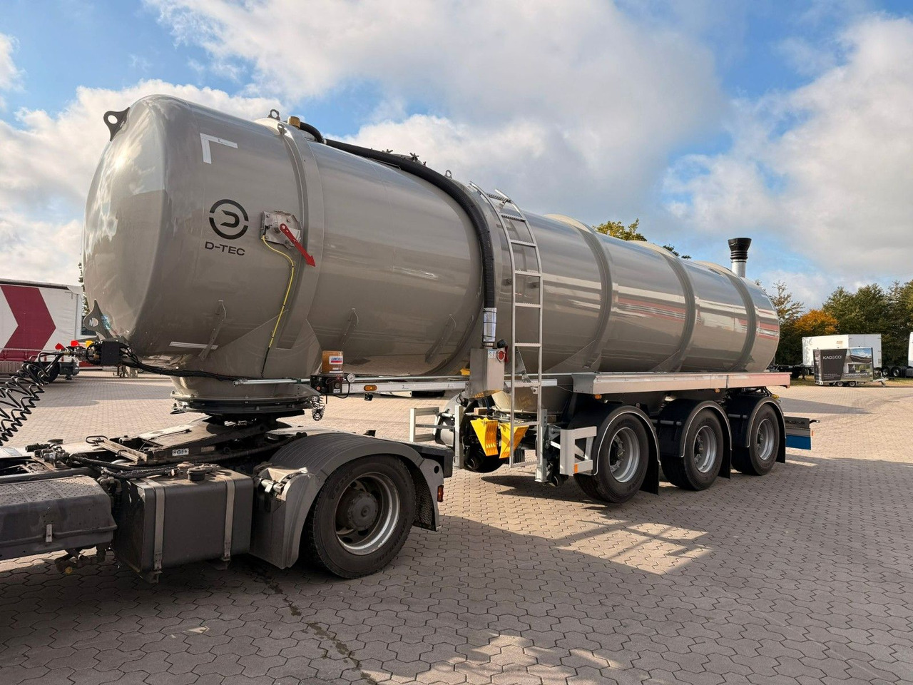 D-TEC Gülletanker 30m³ mit Zwangslenkung - Gjysmë rimorkio me bot: foto 5 D-TEC Gülletanker 30m³ mit Zwangslenkung - Gjysmë rimorkio me bot: foto 5