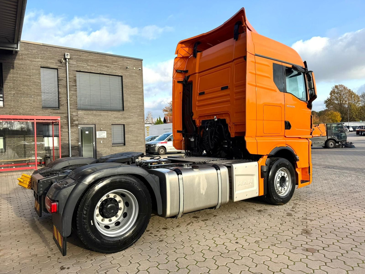 MAN TGX 18.510 23.000km!! Top Zustand - Gjysmë-kamion: foto 3 MAN TGX 18.510 23.000km!! Top Zustand - Gjysmë-kamion: foto 3