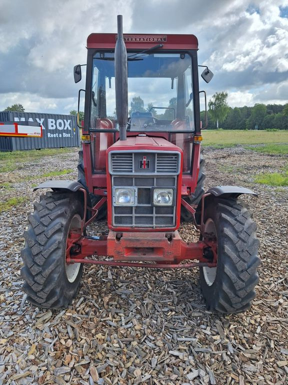 IHC 833 Allrad Kabine - Traktor: foto 2 IHC 833 Allrad Kabine - Traktor: foto 2