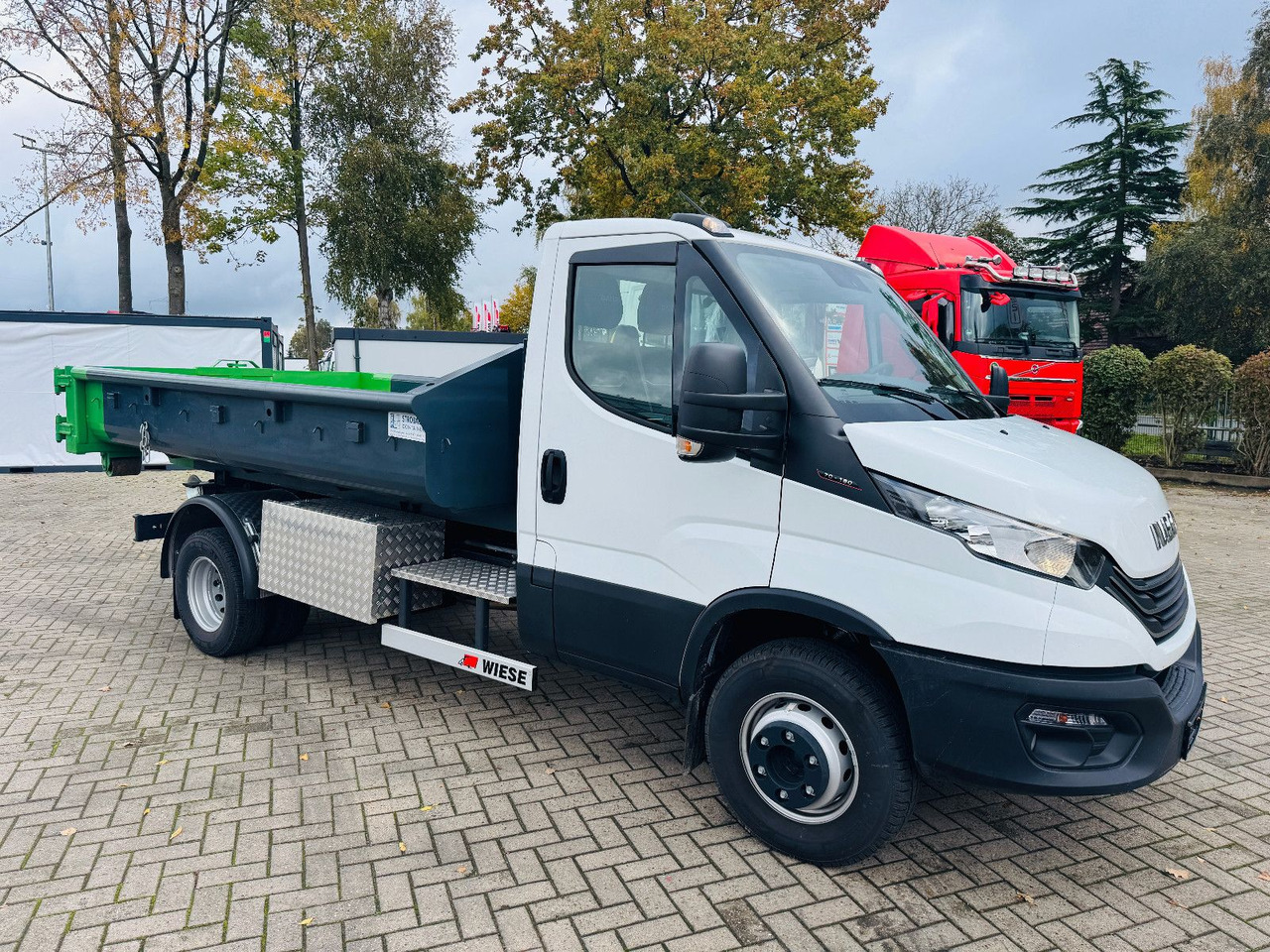 Iveco Daily 70C18H Hyva Abrollkipper - Kamion vetëngarkues: foto 4 Iveco Daily 70C18H Hyva Abrollkipper - Kamion vetëngarkues: foto 4