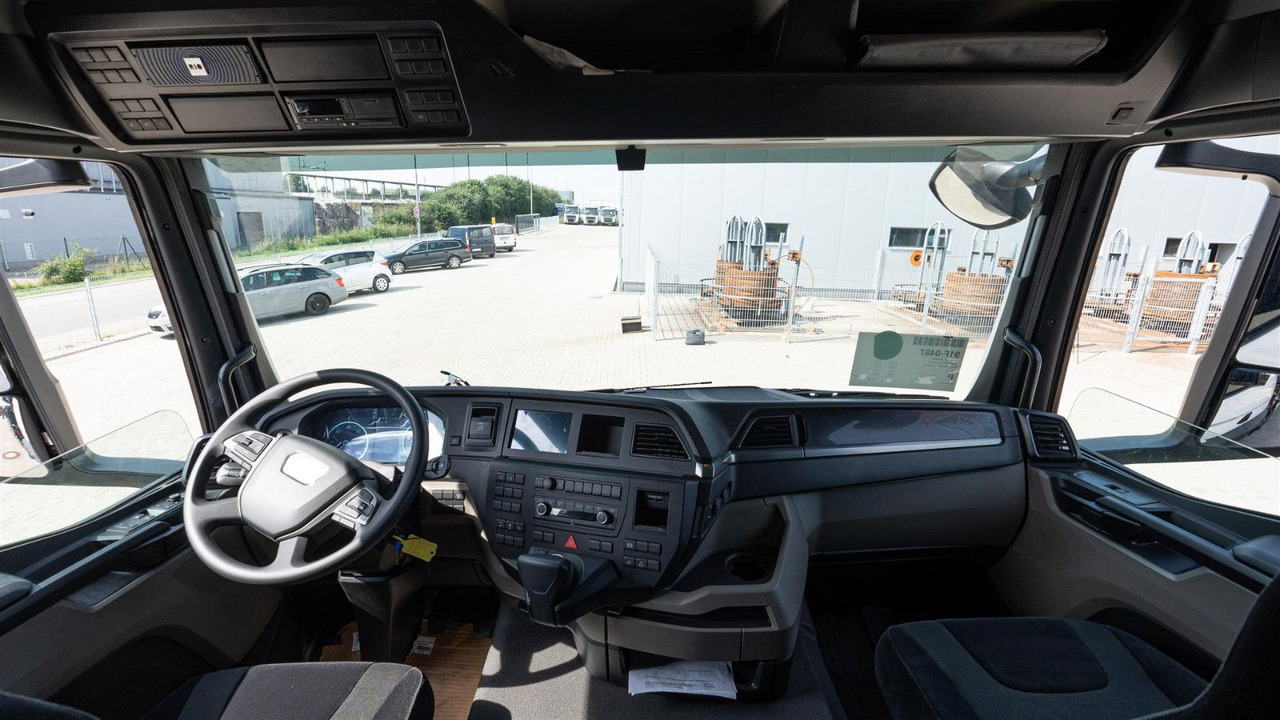 MAN 35.470 8x2 Kran F710 RA2.26 - Kamioni, Kamion me vinç: foto 3 MAN 35.470 8x2 Kran F710 RA2.26 - Kamioni, Kamion me vinç: foto 3