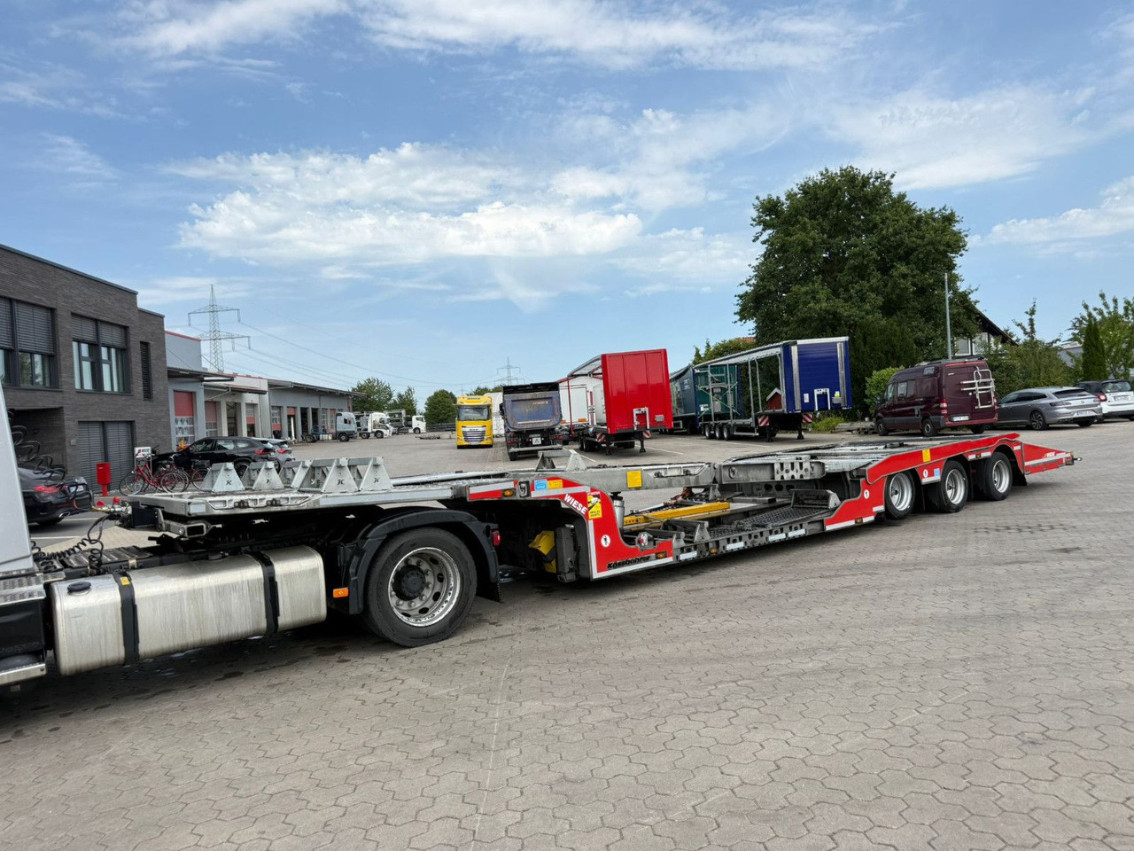 Kässbohrer K.SOK Truck/Car Transporter - Gjysmë rimorkio autotransportuese: foto 4 Kässbohrer K.SOK Truck/Car Transporter - Gjysmë rimorkio autotransportuese: foto 4