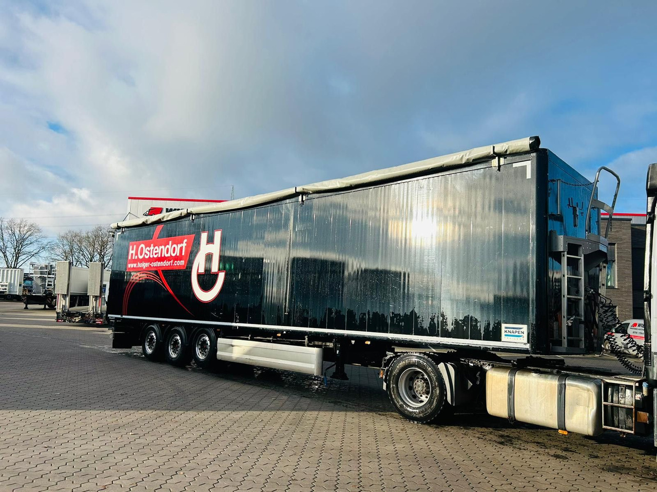 Knapen K100 Schubboden 92m³ Alu Felgen TÜV Plane Neu - Gjysmë rimorkio me bazament të lëvizshëm: foto 1 Knapen K100 Schubboden 92m³ Alu Felgen TÜV Plane Neu - Gjysmë rimorkio me bazament të lëvizshëm: foto 1