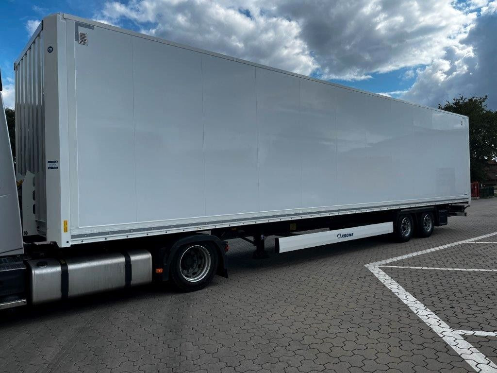 Krone SZK 18 Koffer Event Mega-Koffer 2.900 mm Höhe - Gjysmë rimorkio me vagonetë të mbyllur: foto 2 Krone SZK 18 Koffer Event Mega-Koffer 2.900 mm Höhe - Gjysmë rimorkio me vagonetë të mbyllur: foto 2