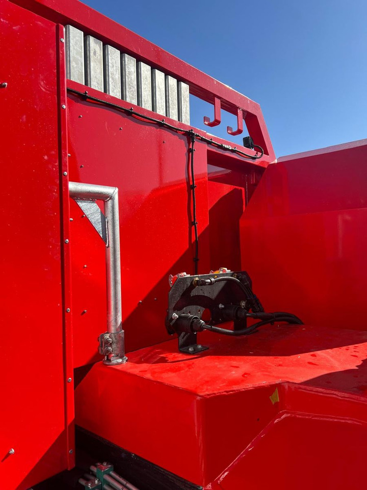 MAN 8x4 mit F1150RA.2.28 L616 Winde, 2.per. Korb - Kamion me karroceri të hapur, Kamion me vinç: foto 2 MAN 8x4 mit F1150RA.2.28 L616 Winde, 2.per. Korb - Kamion me karroceri të hapur, Kamion me vinç: foto 2