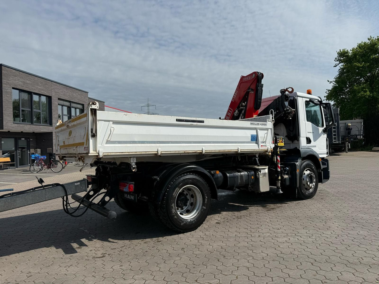 MAN TGM 18.320 4x2 BB mit Fassi F135 Kipper Kran - Kamion vetëshkarkues, Kamion me vinç: foto 3 MAN TGM 18.320 4x2 BB mit Fassi F135 Kipper Kran - Kamion vetëshkarkues, Kamion me vinç: foto 3