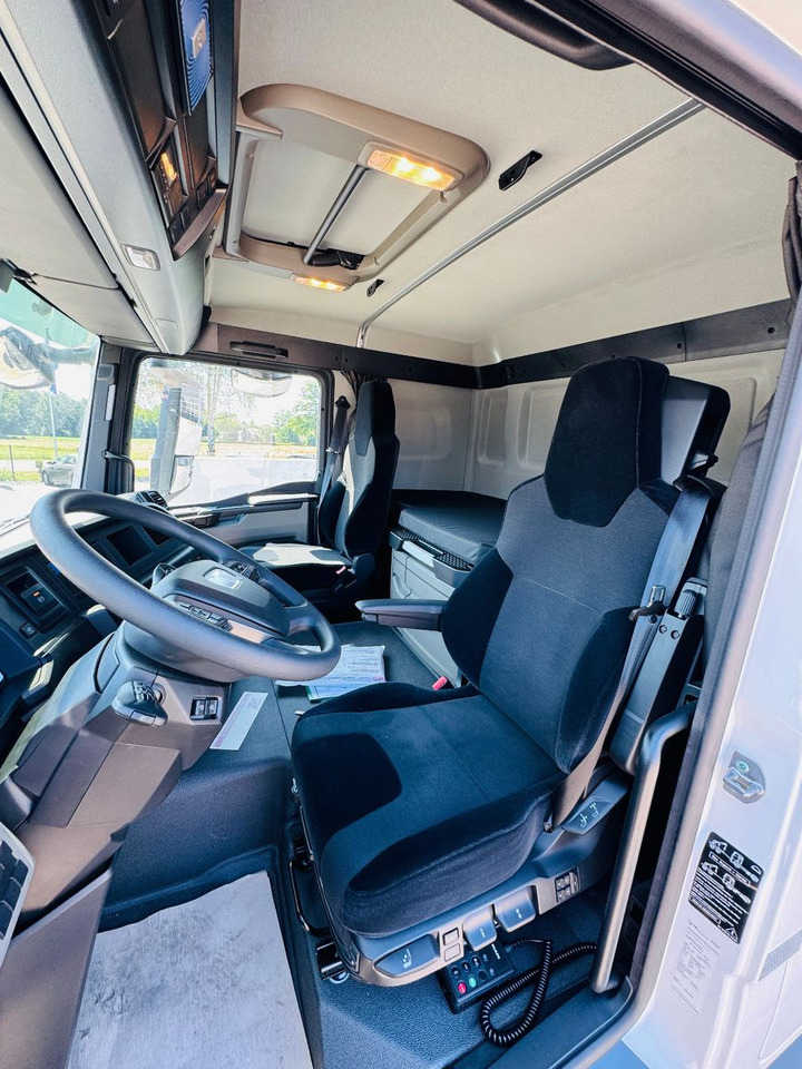 MAN TGS 32.510 mit F710 Frontkran sofort - Kamion me karroceri të hapur, Kamion me vinç: foto 5 MAN TGS 32.510 mit F710 Frontkran sofort - Kamion me karroceri të hapur, Kamion me vinç: foto 5