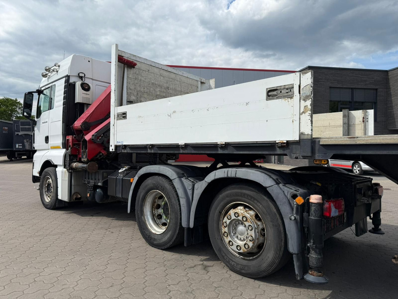 MAN TGX 26.440 6x2 mit HMF 3000-5 Kran - Kamion me vinç: foto 5 MAN TGX 26.440 6x2 mit HMF 3000-5 Kran - Kamion me vinç: foto 5