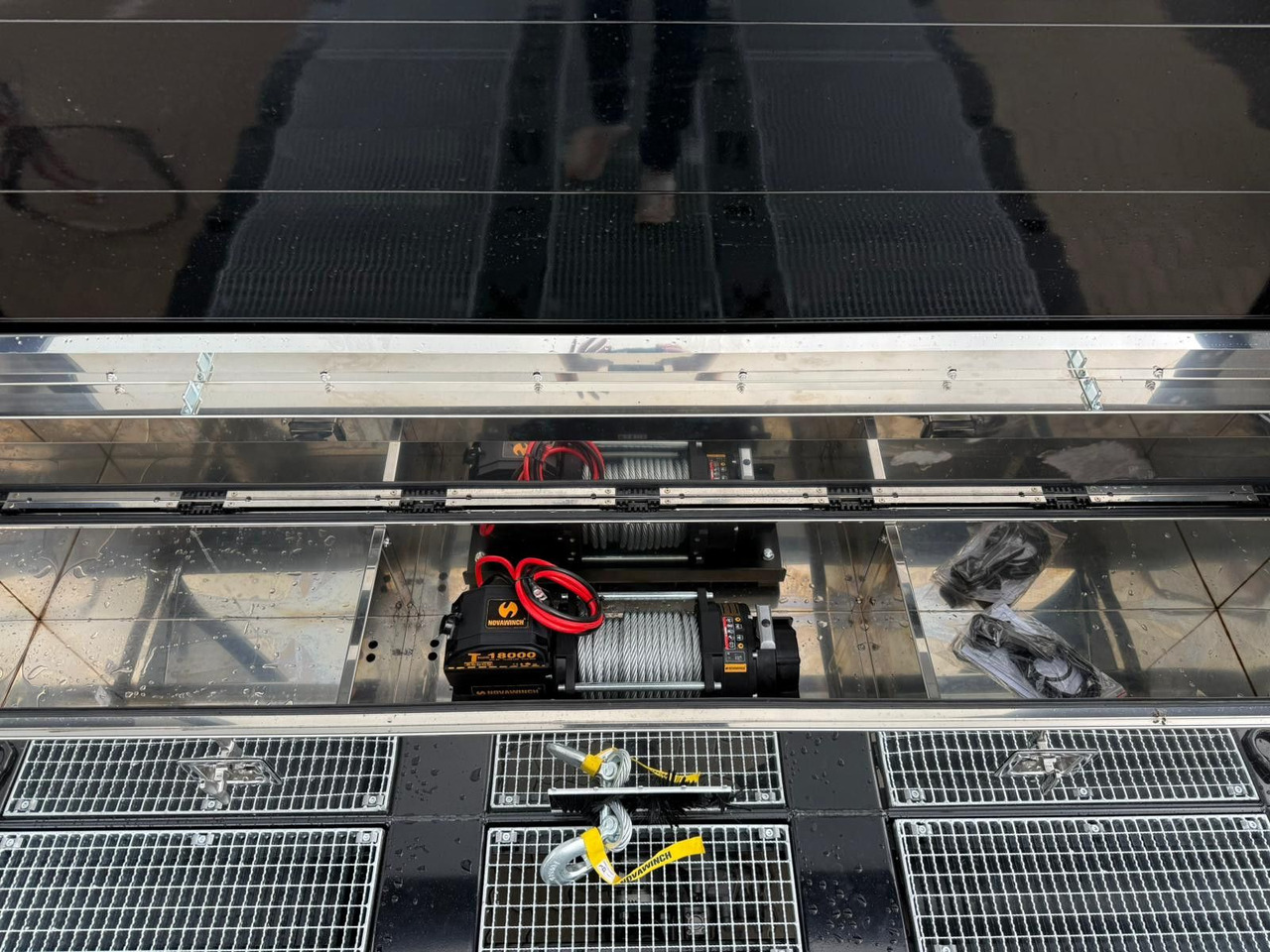 Mercedes-Benz Actros mit Rampen, Maschinentransporter - Kamion me karroceri të hapur: foto 5 Mercedes-Benz Actros mit Rampen, Maschinentransporter - Kamion me karroceri të hapur: foto 5