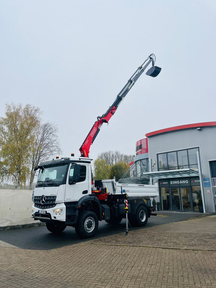 Mercedes-Benz Arocs 1835 4x4 Meiller Fassi F135 Kran Kipper - Kamion vetëshkarkues, Kamion me vinç: foto 4 Mercedes-Benz Arocs 1835 4x4 Meiller Fassi F135 Kran Kipper - Kamion vetëshkarkues, Kamion me vinç: foto 4