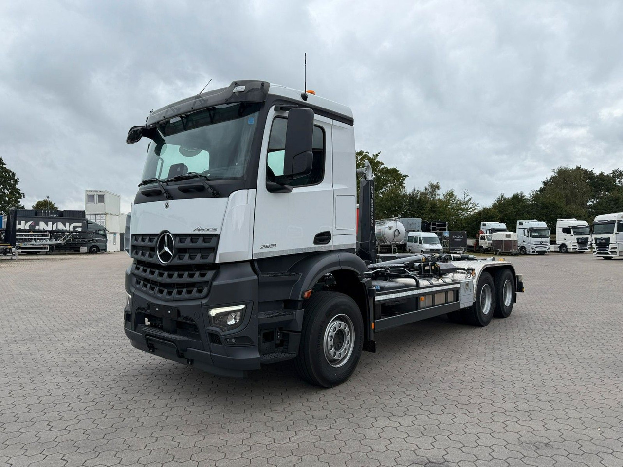Mercedes-Benz Arocs 5 2651L 6 x4 Meiller RS 2170 - Kamion vetëngarkues: foto 3 Mercedes-Benz Arocs 5 2651L 6 x4 Meiller RS 2170 - Kamion vetëngarkues: foto 3
