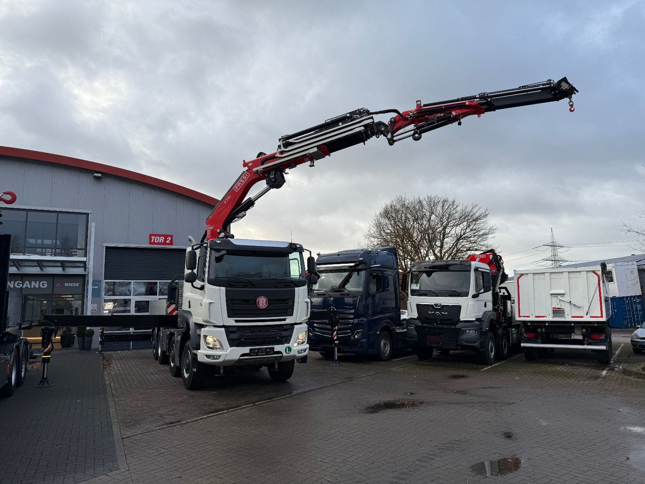 Tatra 41.500 8x8 Phoenix Fassi F710 Kran - Kamion me karroceri të hapur, Kamion me vinç: foto 3 Tatra 41.500 8x8 Phoenix Fassi F710 Kran - Kamion me karroceri të hapur, Kamion me vinç: foto 3