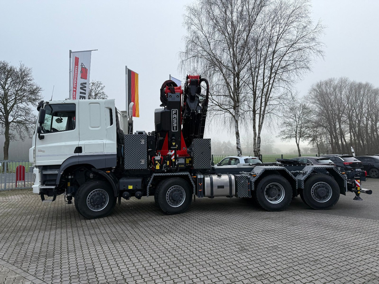 Tatra 41.500 8x8 Phoenix Fassi F710 Kran - Kamion me karroceri të hapur, Kamion me vinç: foto 2 Tatra 41.500 8x8 Phoenix Fassi F710 Kran - Kamion me karroceri të hapur, Kamion me vinç: foto 2