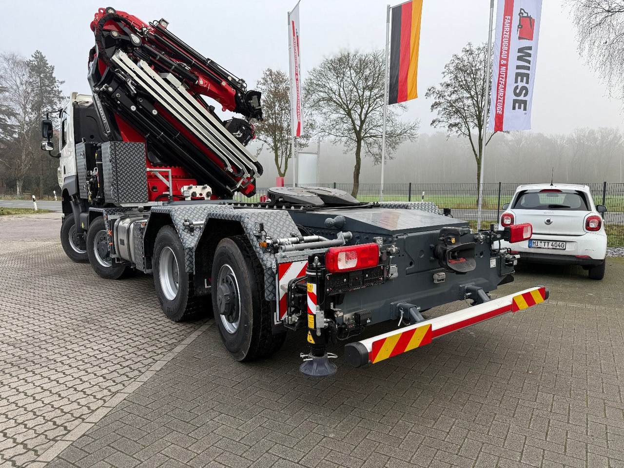 Tatra 41.500 8x8 Phoenix Fassi F710 Kran - Kamion me karroceri të hapur, Kamion me vinç: foto 4 Tatra 41.500 8x8 Phoenix Fassi F710 Kran - Kamion me karroceri të hapur, Kamion me vinç: foto 4