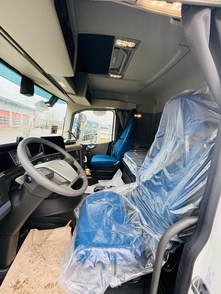 Volvo FH 500 8x4 Kran F710 RA2.27 Jib & Winde Sofort - Kamion me vinç: foto 5 Volvo FH 500 8x4 Kran F710 RA2.27 Jib & Winde Sofort - Kamion me vinç: foto 5