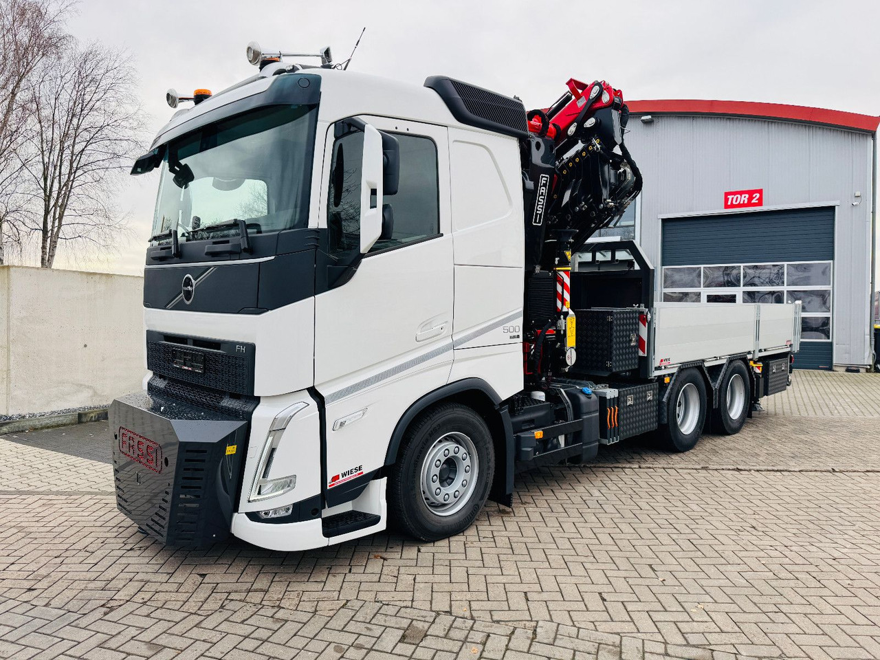 Volvo FH500 6x4 Fassi F545RA 2.27 mit Jib und Winde - Kamion me karroceri të hapur, Kamion me vinç: foto 1 Volvo FH500 6x4 Fassi F545RA 2.27 mit Jib und Winde - Kamion me karroceri të hapur, Kamion me vinç: foto 1
