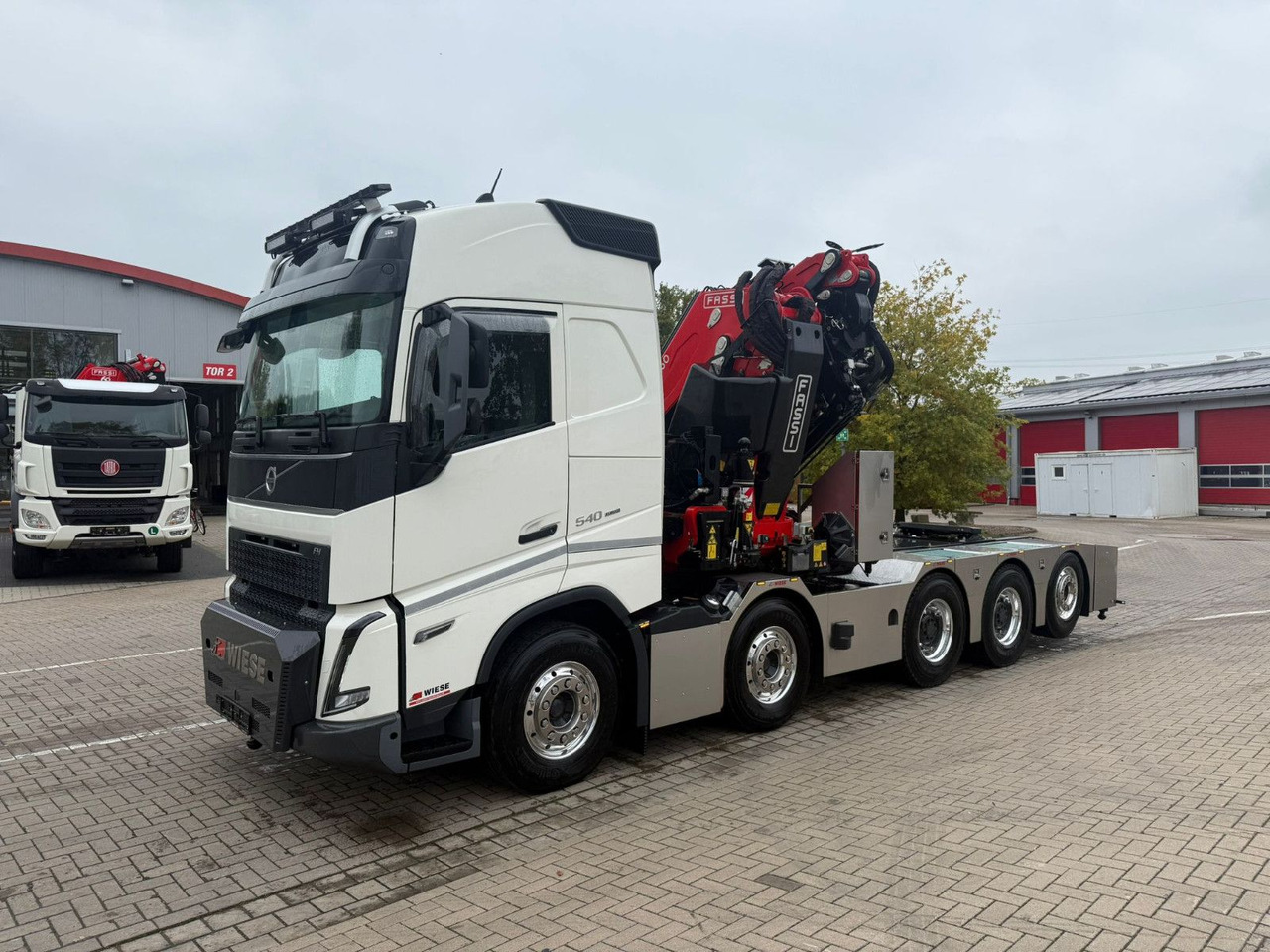 Volvo FH540 10x4 mit F1150 Ladekran, Sattelzugmaschine - Kamion me vinç: foto 2 Volvo FH540 10x4 mit F1150 Ladekran, Sattelzugmaschine - Kamion me vinç: foto 2