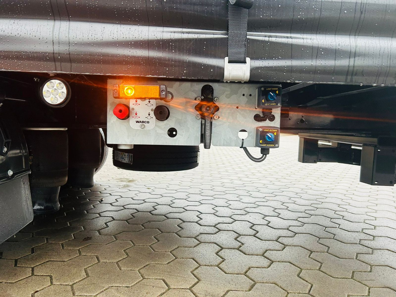 Wiese Gabelstaplertransporter Mega mit Rampen - Gjysmë rimorkio me plan ngarkimi të ulët: foto 5 Wiese Gabelstaplertransporter Mega mit Rampen - Gjysmë rimorkio me plan ngarkimi të ulët: foto 5