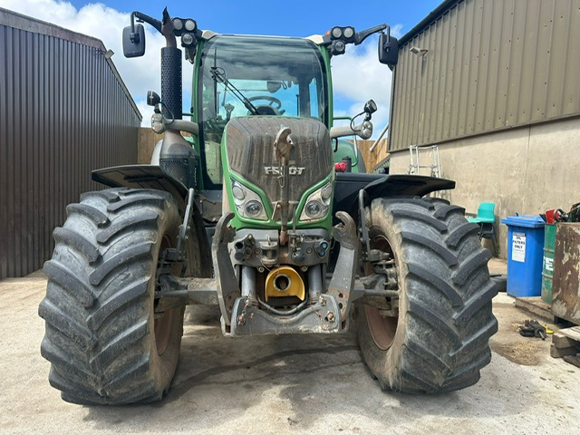 FENDT 724 Plus - Traktor: foto 1 FENDT 724 Plus - Traktor: foto 1