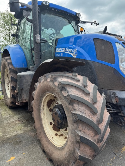 New Holland T7.200 - Traktor: foto 1 New Holland T7.200 - Traktor: foto 1