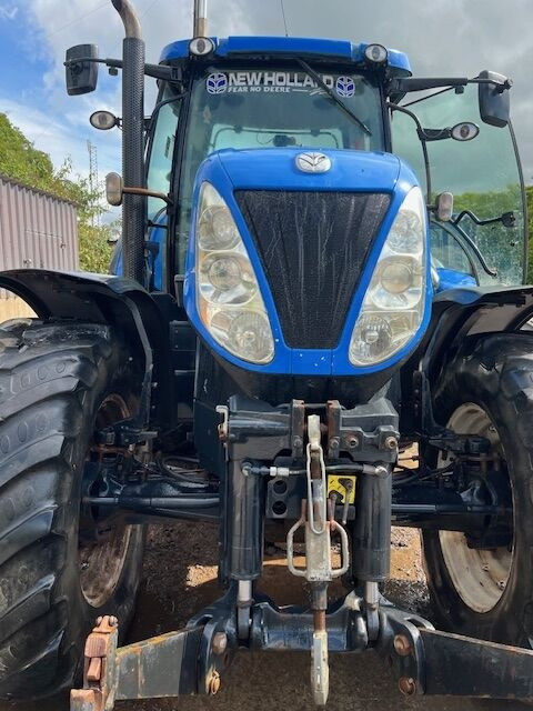 New Holland T7.220 - Traktor: foto 1 New Holland T7.220 - Traktor: foto 1